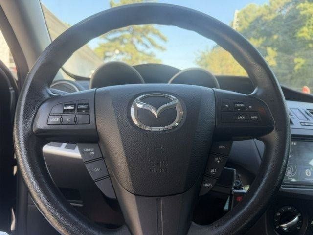 Used 2013 MAZDA MAZDA3 i Sport FWD image 16