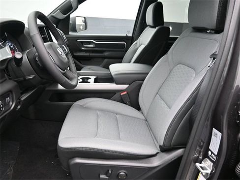 New 2026 RAM 1500 4x4 Crew Cab image 21