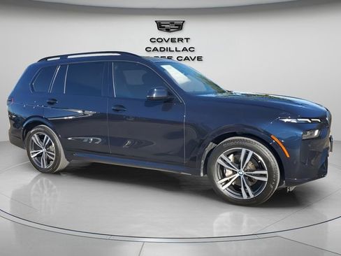Used 2023 BMW X7 xDrive40i w/ M Sport Package image 12