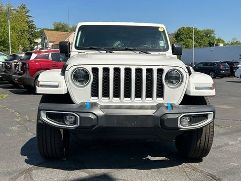 Used 2023 Jeep Wrangler Unlimited Sahara w/ Cold Weather Group AWD/4WD image 6