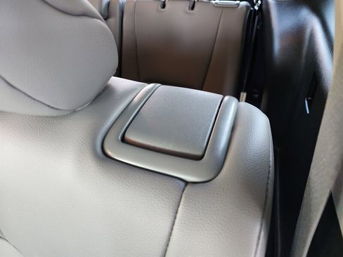 Used 2022 Toyota Highlander XLE image 85