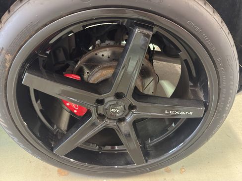 Used 2014 Dodge Challenger SXT RWD image 35