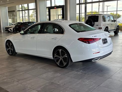 Used 2025 Mercedes-Benz C 300 Sedan image 11