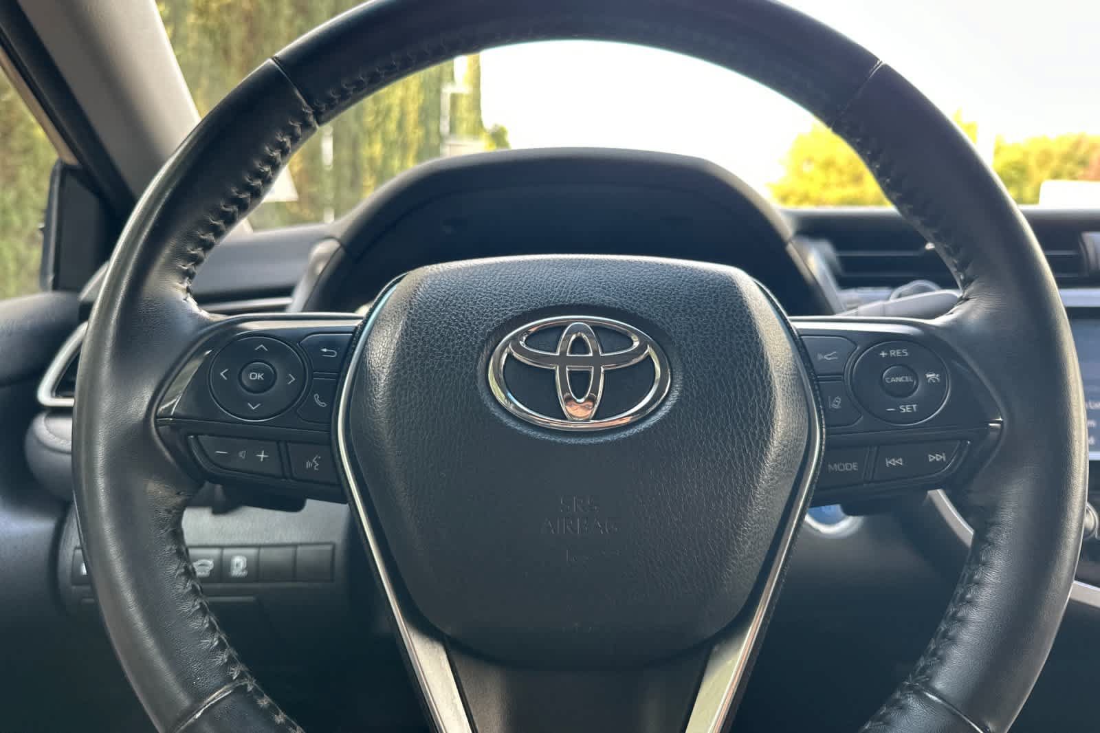 Used 2020 Toyota Camry SE FWD image 26