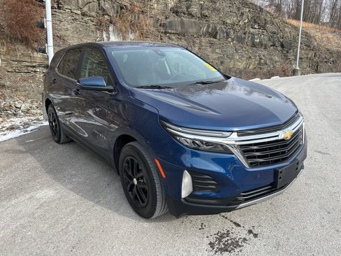 Used 2023 Chevrolet Equinox LT image 3