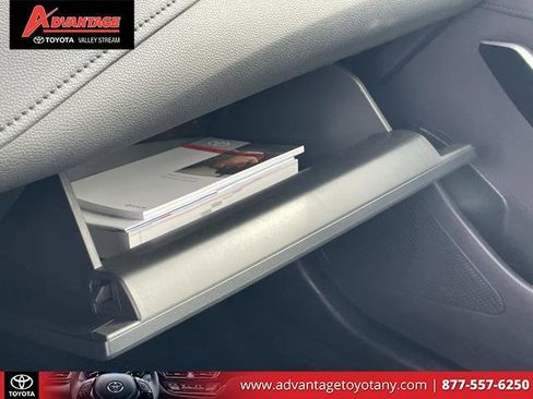 Certified 2020 Toyota Corolla XSE image 29