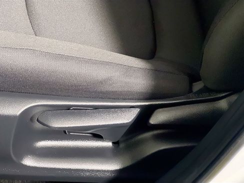 Used 2024 Toyota Corolla Cross LE image 15