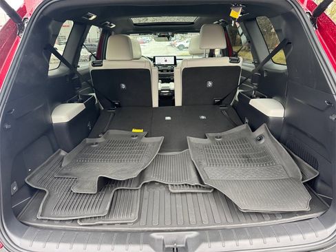 Used 2026 Toyota Grand Highlander AWD Hybrid image 16