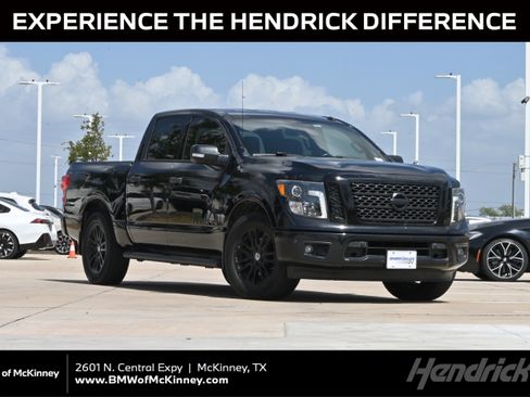 Used 2019 Nissan Titan SV w/ SV Convenience Package RWD image 1