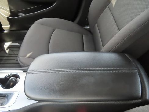Used 2019 Chevrolet Malibu LT FWD image 34
