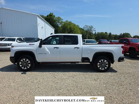Used 2025 Chevrolet Silverado 2500 Custom w/ Custom Value Package AWD/4WD image 2