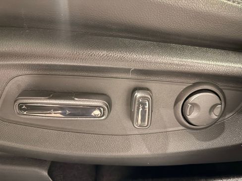 Used 2023 Honda CR-V EX-L image 13