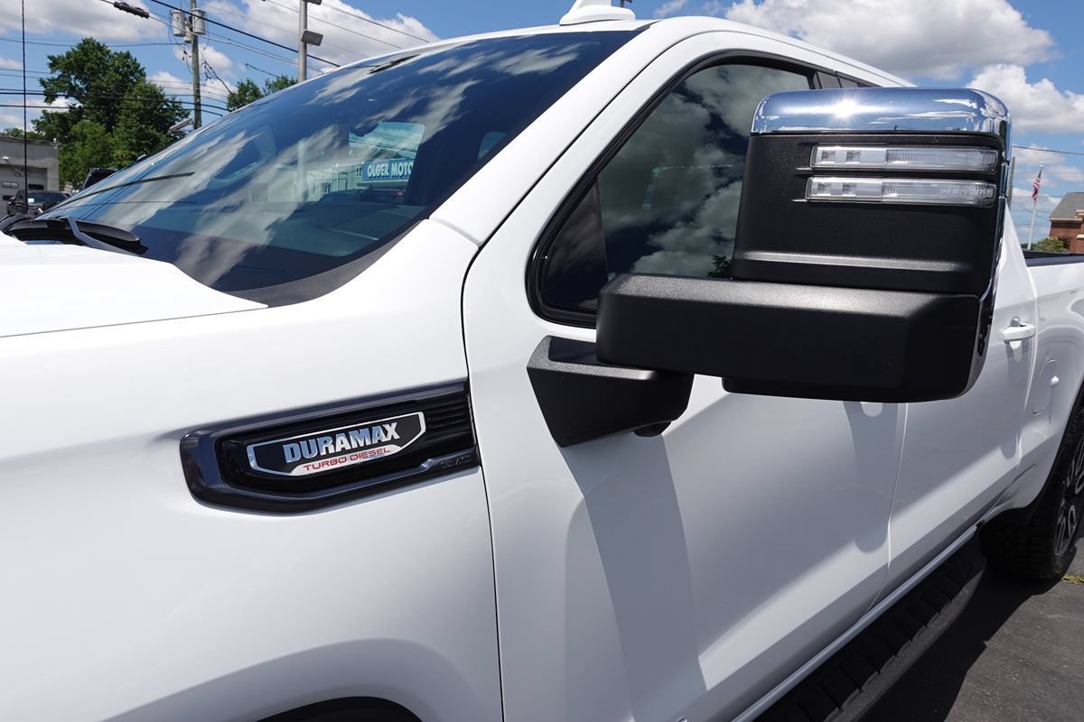 Used 2024 GMC Sierra 1500 AT4 w/ Technology Package AWD/4WD image 7
