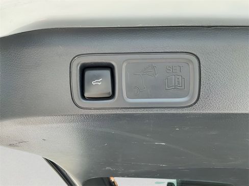 Certified 2023 Ford Expedition Max XLT image 22