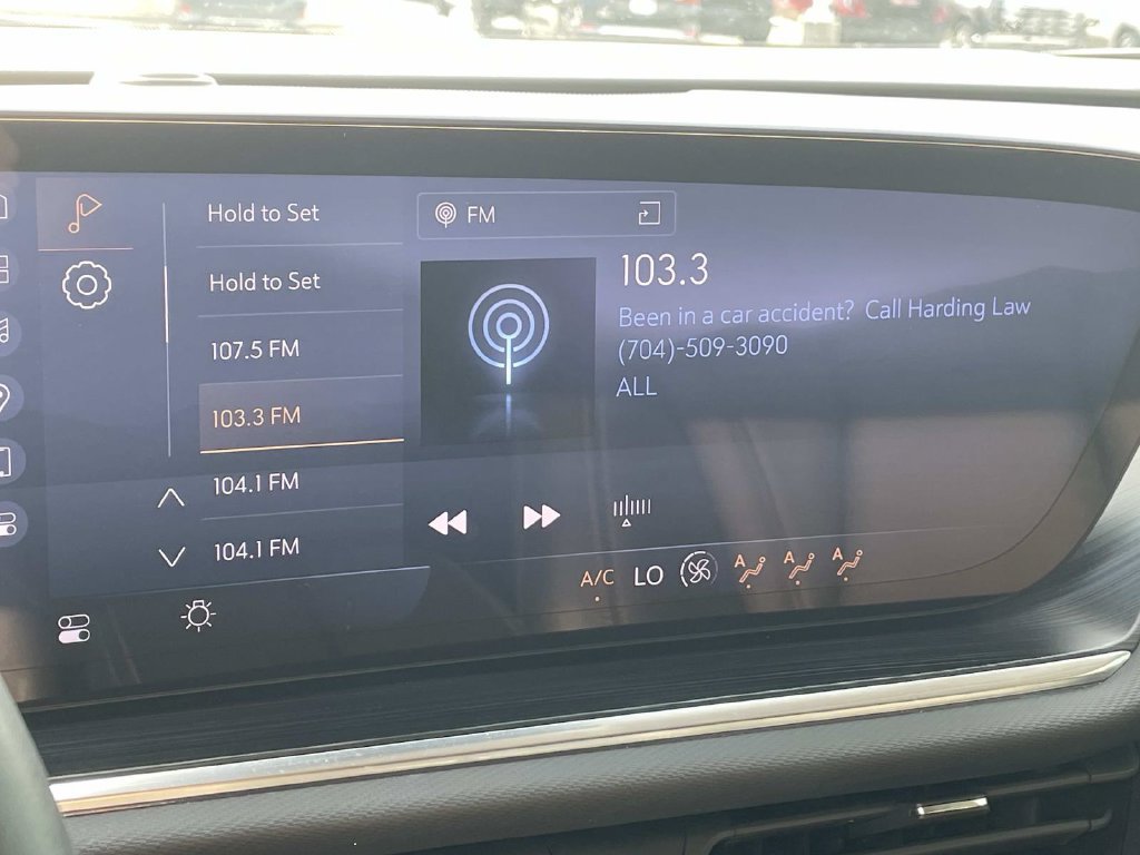 Used 2024 Buick Envision Preferred AWD/4WD image 28