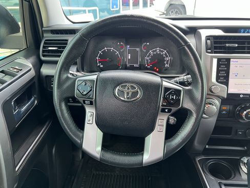 Used 2022 Toyota 4Runner SR5 Premium w/ Moonroof Package AWD/4WD image 20