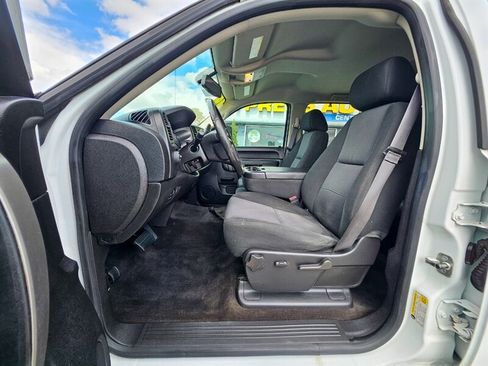 Used 2014 Chevrolet Silverado 2500 LT w/ Interior Plus Package AWD/4WD image 11