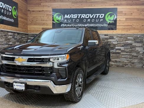 Used 2023 Chevrolet Silverado 1500 LT AWD/4WD image 5