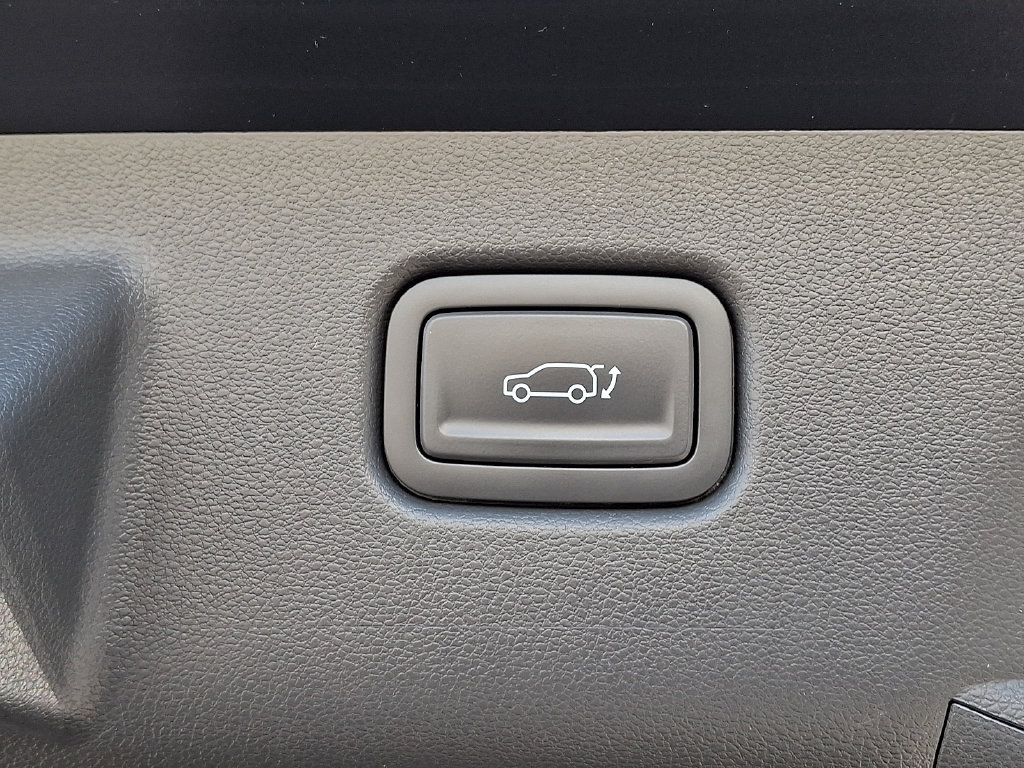 Used 2024 Hyundai Kona Limited AWD/4WD image 34