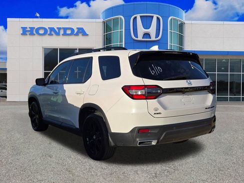 Used 2025 Honda Pilot Black Edition image 22
