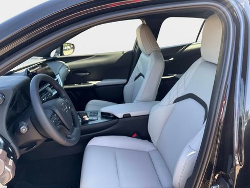 New 2026 Lexus UX 300h FWD image 19