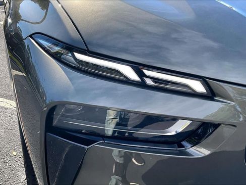 New 2026 BMW X7 xDrive40i w/ Executive Package image 13