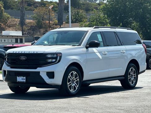 New 2026 Ford Expedition Max Active RWD image 7