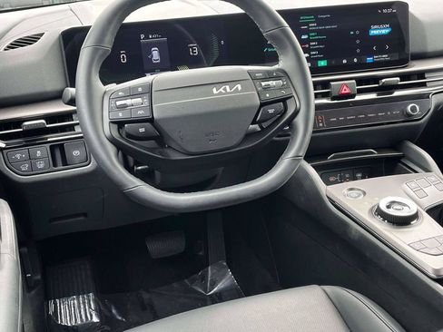 Certified 2026 Kia Sportage EX AWD/4WD image 3