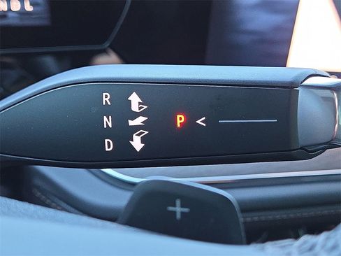 Used 2025 Chevrolet Tahoe High Country image 29