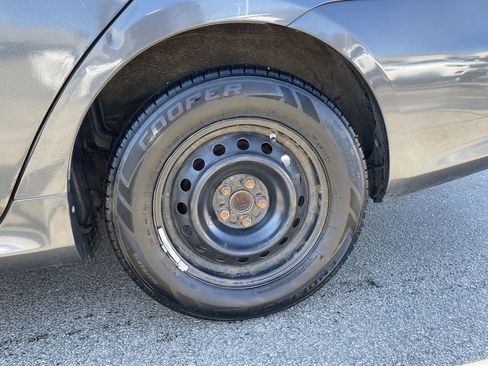 Used 2013 Toyota Corolla L image 10