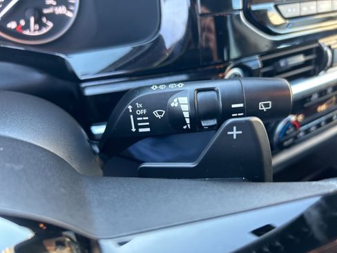 Used 2022 Nissan Pathfinder SV w/ Cargo Package image 19