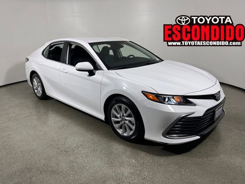 Certified 2022 Toyota Camry LE image 1