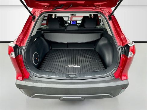 Used 2025 Toyota Corolla Cross LE w/ Moonroof Package image 26