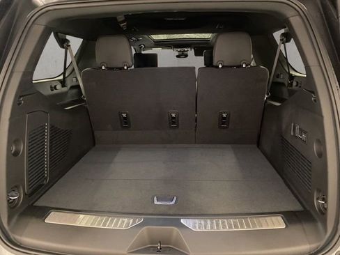 New 2026 Chevrolet Suburban High Country image 25