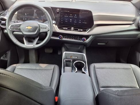 Certified 2025 Chevrolet Equinox LT w/ Convenience Package II AWD/4WD image 9