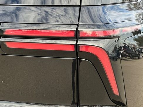 New 2026 Chevrolet Traverse LT w/ Sun and Wheel Package image 37