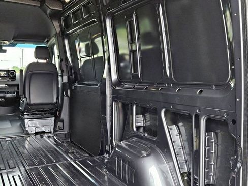 New 2025 Mercedes-Benz Sprinter 2500 image 33