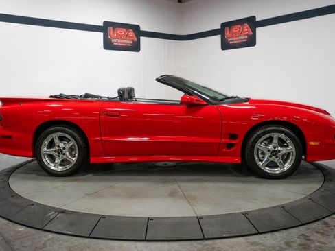 Used 1999 Pontiac Firebird Trans Am RWD image 7