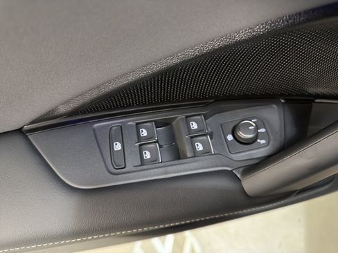 New 2026 Volkswagen Tiguan SE R-Line AWD/4WD image 19