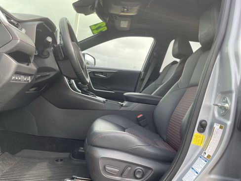 Used 2022 Toyota RAV4 XSE image 12