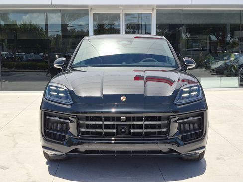 New 2026 Porsche Cayenne GTS AWD/4WD image 7