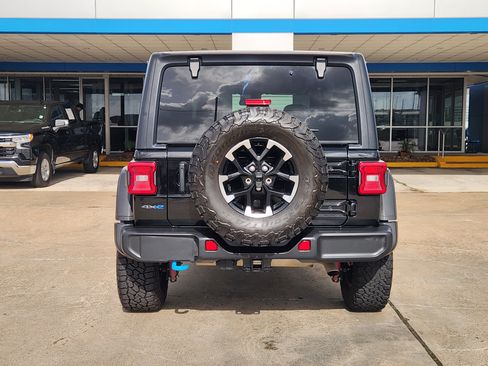 Used 2024 Jeep Wrangler Unlimited Rubicon 4xe AWD/4WD image 7