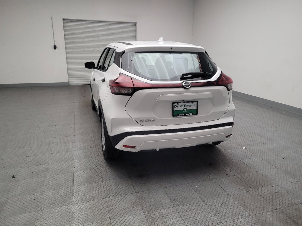 Used 2021 Nissan Kicks S FWD image 6