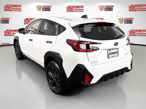 Used 2024 Subaru Crosstrek 2.0i image 2