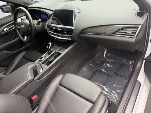 Used 2022 Cadillac CT5 V image 27