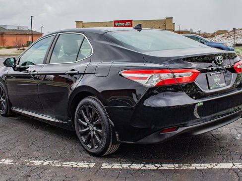 Used 2019 Toyota Camry LE w/ Convenience Package image 4
