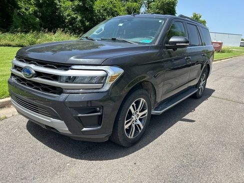 Used 2022 Ford Expedition XLT AWD/4WD image 1