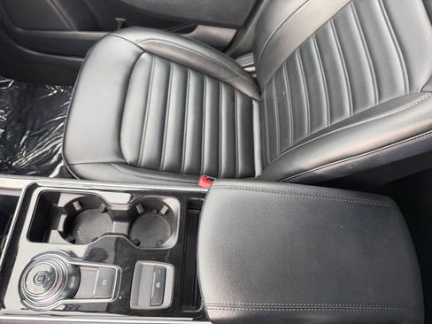 Used 2020 Ford Edge SEL w/ Convenience Package image 14