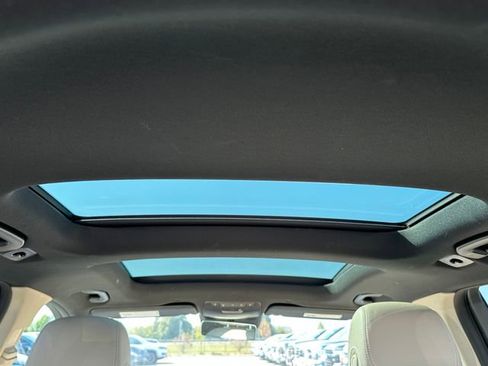 Used 2021 Mercedes-Benz GLC 300 4MATIC w/ Driver Assistance Package image 13