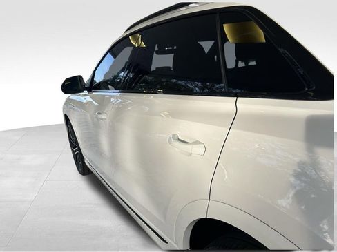 Used 2022 Audi Q8 Premium Plus w/ Premium Plus Package image 30